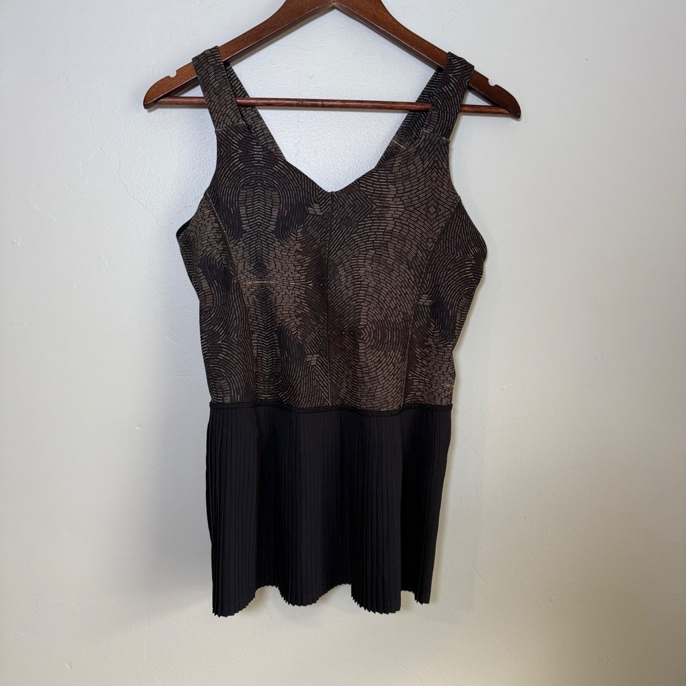 Lululemon Pleated Geometric Keyhole Back Active‎ Tank Top Size 10 Black Bronze